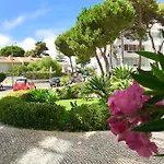 Pine - A 3m Da Ciclovia Guincho Lägenhet