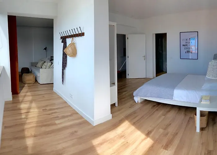 Pine - A 3m Da Ciclovia Guincho Cascais